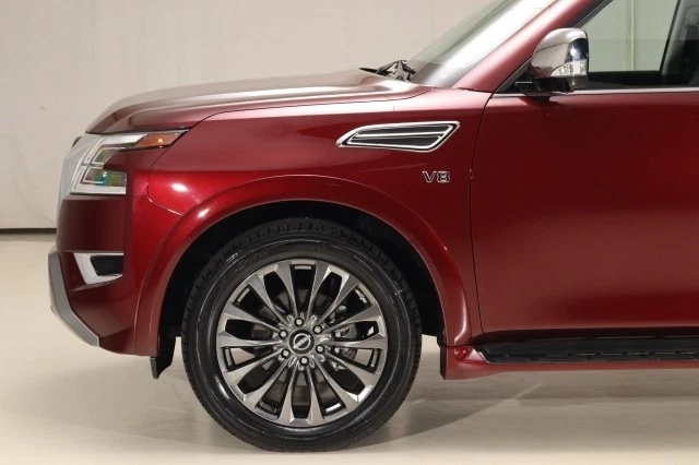 Nissan Armada Platinum 2022 entretenimiento trasero Foto 2 de 4