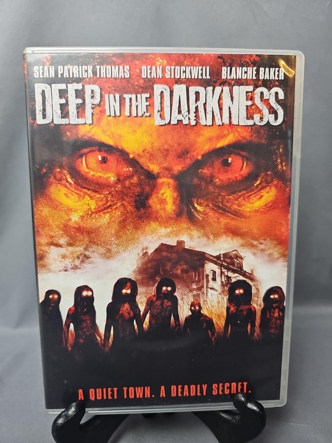 Deep in the Darkness DVD 2015 SCREAM FACTORY Horror Thriller Colin Theys