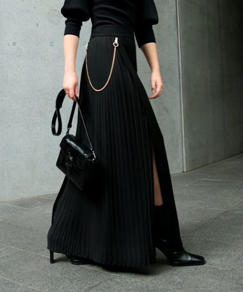 Cue womens The Pleated Column Maxi Skirt size 10 black removable chain detail