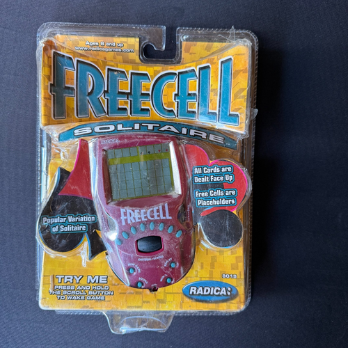 Radica Freecell Solitaire Handheld Electronic Game 8019 VINTAGE 2000 NEW SEALED - Picture 1 of 8