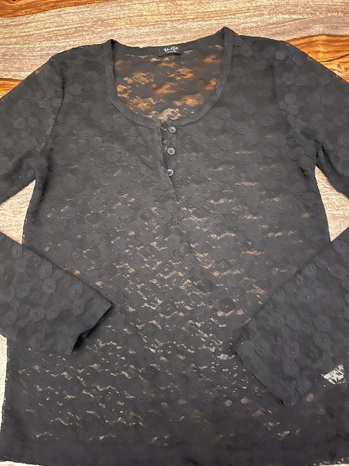 Women’s Brandy Melville Black Lace Henley Top, One Size - Image 4 of 4