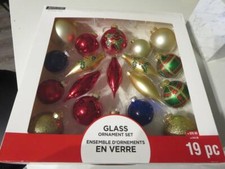Ashland 19 Pcs / Set Christmas Noel Glass Ornament Decoration Collection