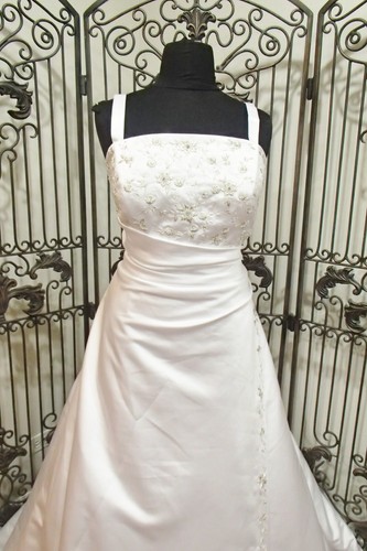 S262 VENUS VW8602 SZ 24 WHITE BEADED FORMAL WEDDING GOWN DRESS - Picture 6 of 9