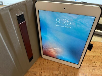 Apple iPad mini 1st Generation. 16GB, Wi-Fi, 7.9in, White & Silver:)