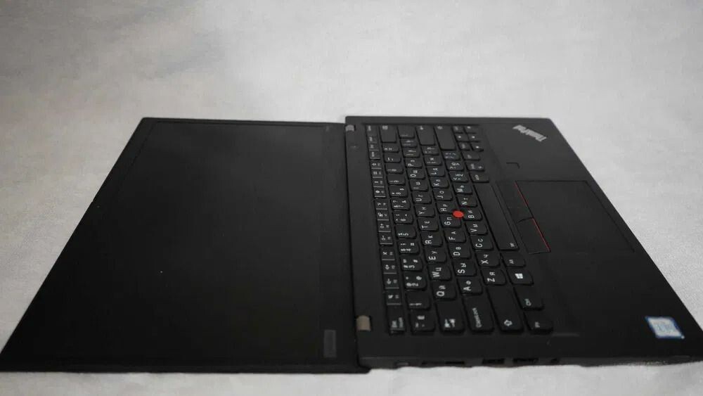 Lenovo ThinkPad T490s 14 inch | Intel Core i7 8th Gen | 1.80GHz