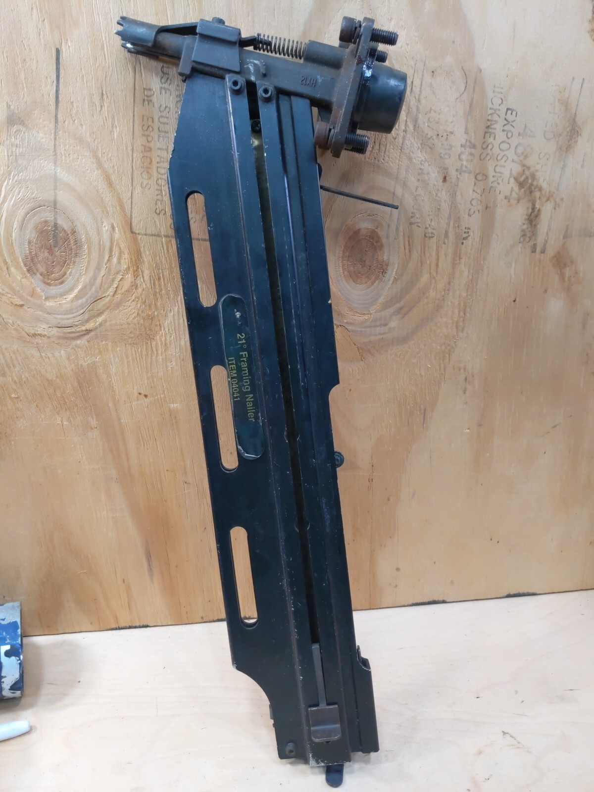 Central Pneumatic Framing Nail Gun 04041 Replacement Part Magazine