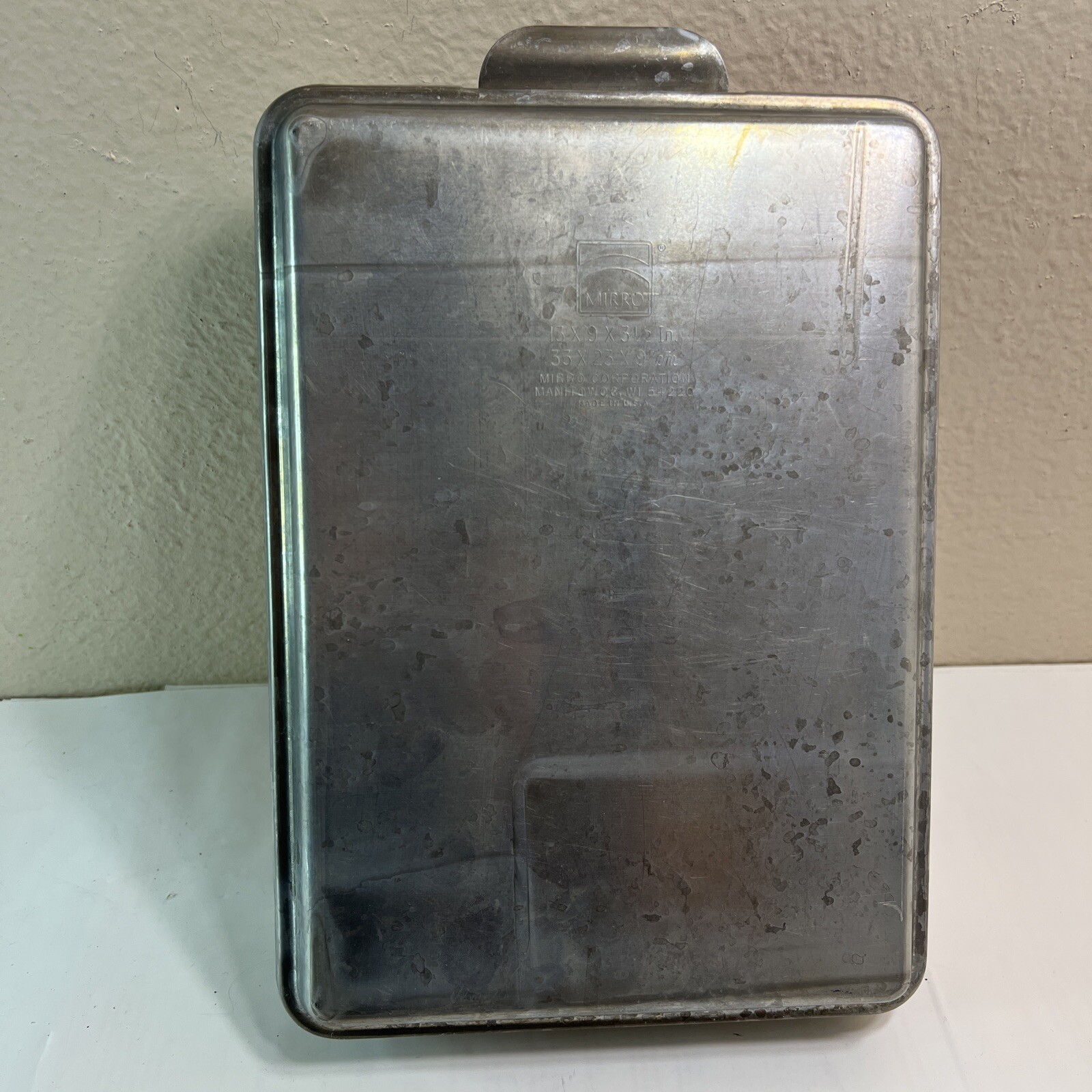 Vintage Mirro Aluminum Cake Baking Pan 13x9x2 5/8” 5448M, made in