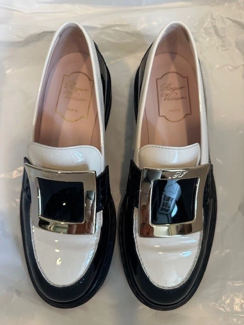 MOCASINES ROGER VIVIER VIV' RANGERS CON HEBILLA METÁLICA EN CHAROL - TALLA 38.5/8.5 Foto 2 de 4