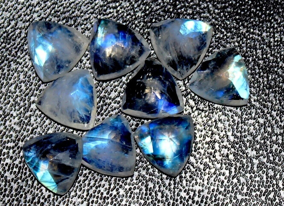 4 pcs Blue Play Flashy Rainbow Moonstone 9 mm Trillion Shape Faceted Loose Stone - Image 4 of 4