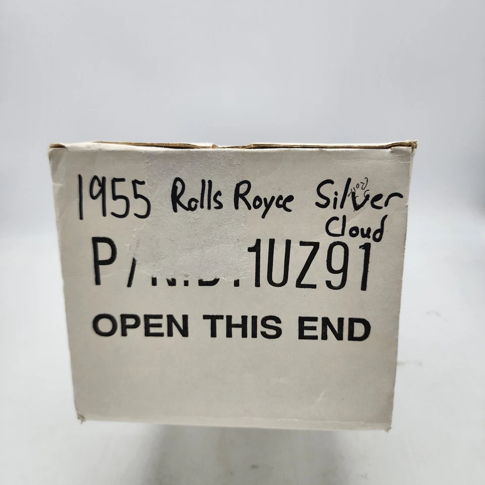 1955 Rolls-Royce Silver Cloud in Masons' Black & Silver Sand W Box - NO TITLE - - Image 3 of 4