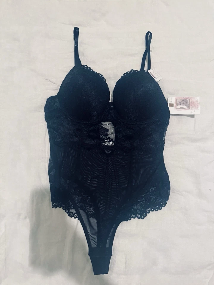 Body Jessica Simpson de encaje negro; nuevo con etiquetas; top push up con aros Foto 3 de 4