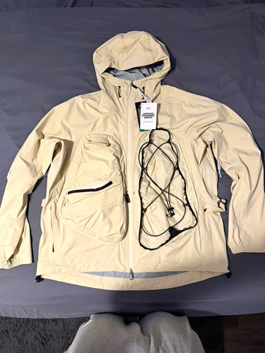 Oakley slingpack Latitude Veil Jacket - product listing photo