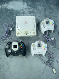 Vintage SEGA Dreamcast Console 3 Controllers 2 HKT 7700 1 Astropod Untested READ