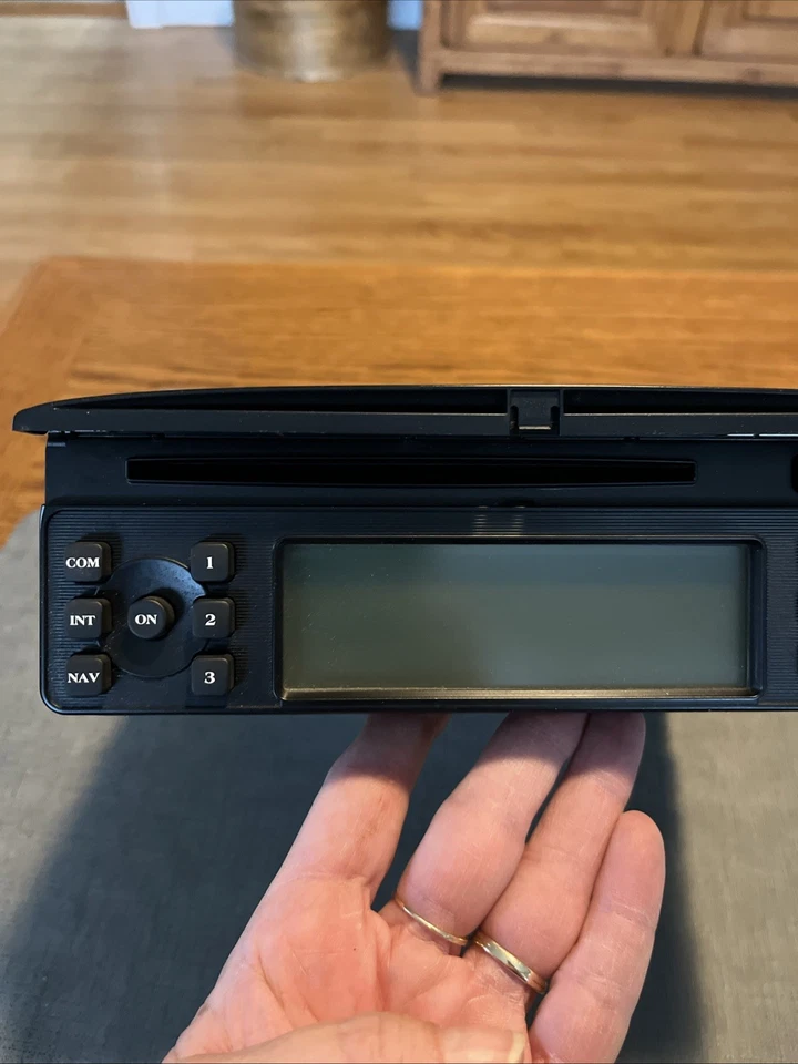 Radio reproductor de CD Harman/Kardon Infotainment Harley-Davidson H-D P/N 76160-06 Foto 3 de 4