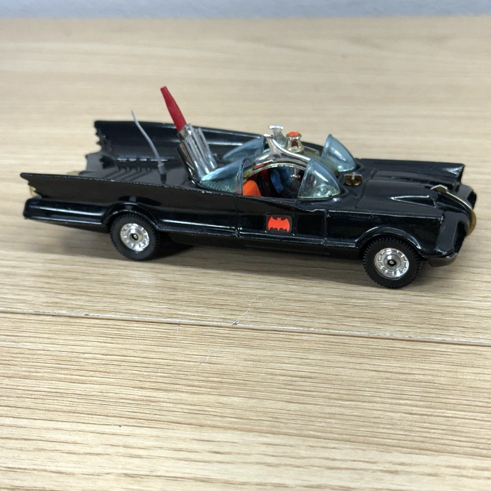 Corgi Toys #267 Batmobile w/ Batman Figure Car Toy Diecast Britain 60s Vintage - Image 3 of 4