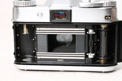 フィルムカメラ VOIGTLANDER BESSAMATIC / COLOR-SKOPAR 50 フィルムカメラ VOIGTLANDER BESSAMATIC / COLOR-SKOPAR 50