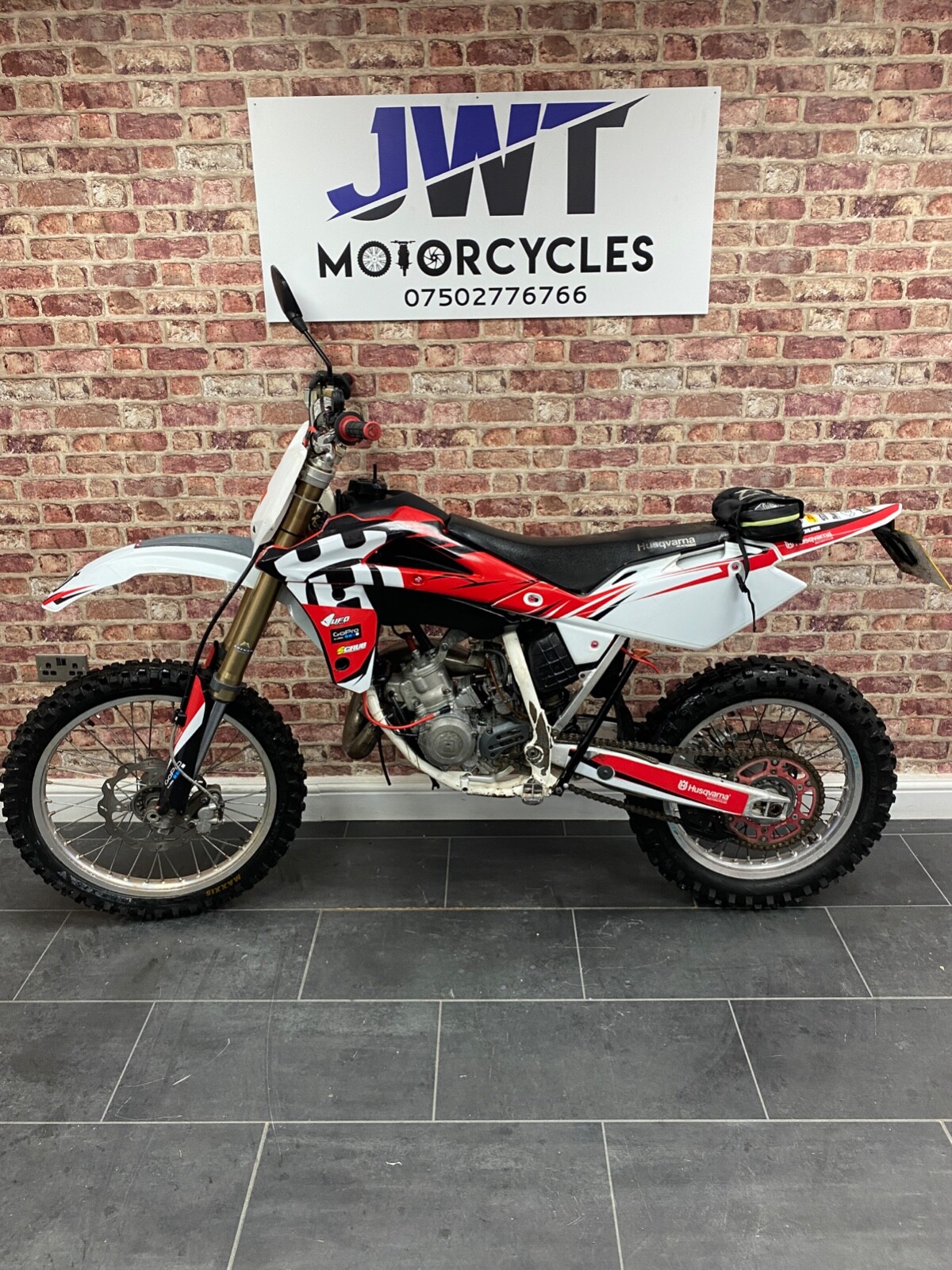 husqvarna 125 enduro road legal