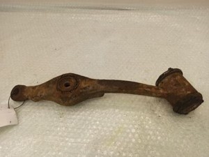 Mercedes-Benz E W123 1984 Vorne Unterer Querlenker W123 Benzin PUM40230