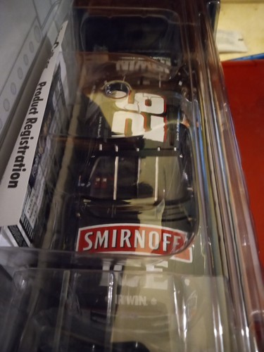 Jamie McMurray #26 Smirnoff 2006 Ford Team Caliber Owners Series 1:24 NIB - Picture 3 of 6