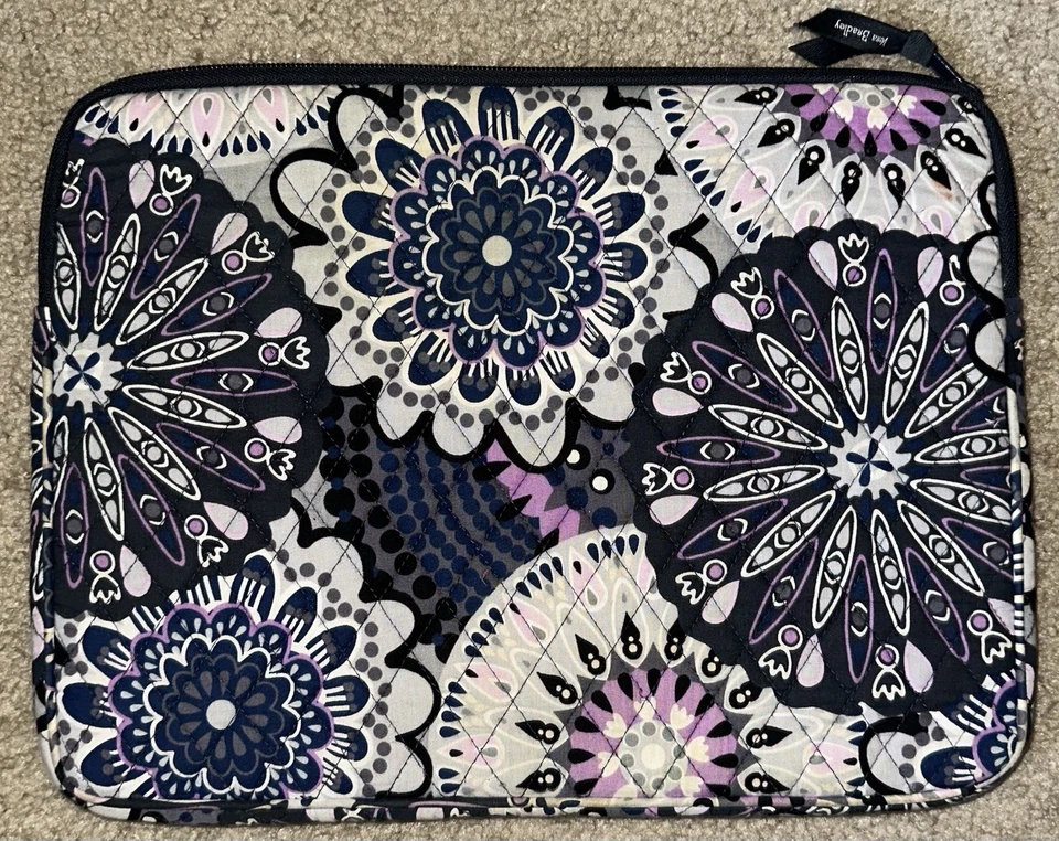 Funda para portátil Vera Bradley acolchada diseño de algodón 14 X 11 X 1". Foto 2 de 3