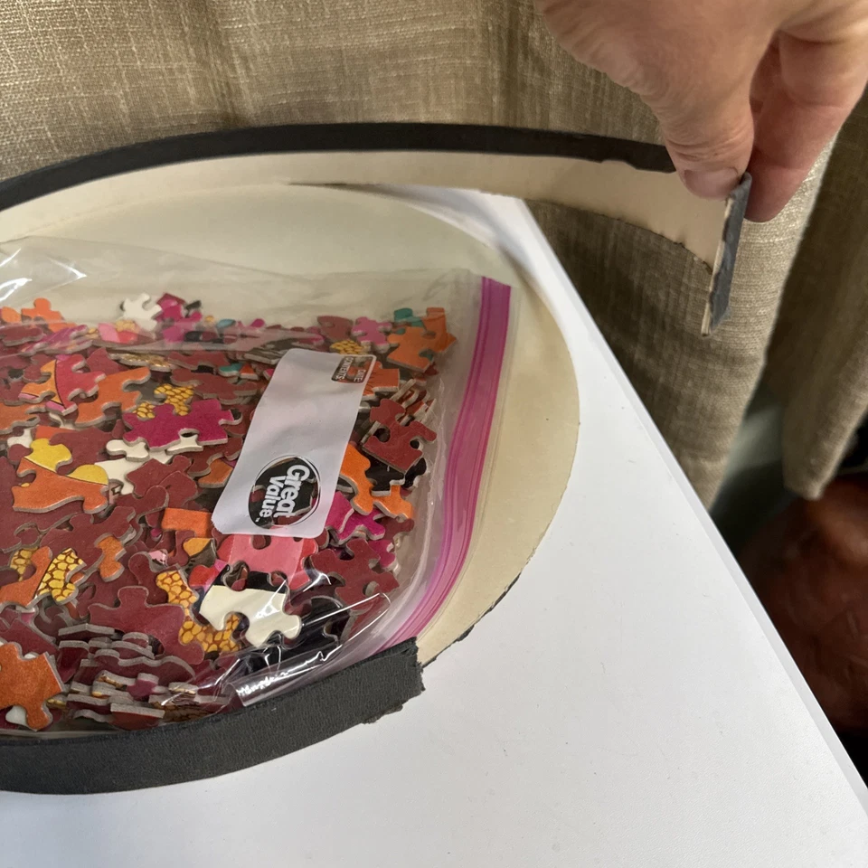 Read Missing Pieces SPRINGBOK 复古 1967 年 The Seven Deadly Sins 圆形拼图 — 第 3/4 张图片