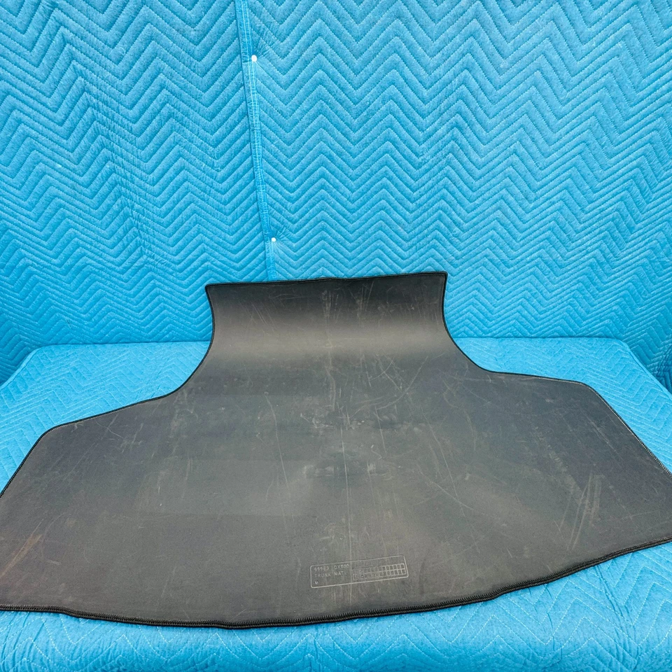 Alfombrilla de maletero Infiniti M56 2011-2013 OEM 999E3QX000 127 k Foto 3 de 4