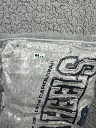 UNC TAR HEELS Sweatshirt Knights Apparel Girls Large NCAA ACC Quilted Crewneck - Picture 5 of 11