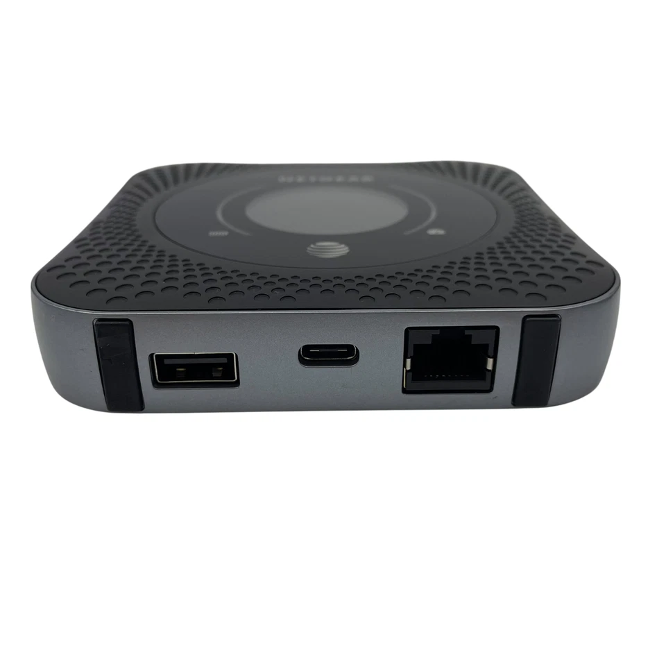 NETGEAR Nighthawk M1 4G LTE WiFi Mobile Hotspot MR1100 Up to 1Gbps Speed #U3790 - Image 4 of 4