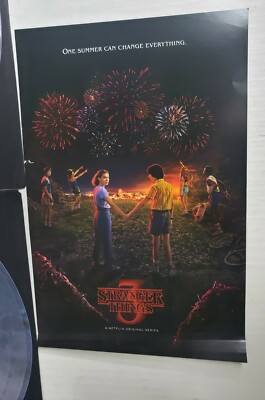 STRANGER THINGS Season 3 soundtrack Red/white/blue vinyl