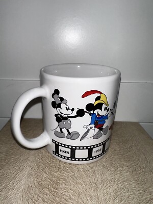 Disney Mickey Mouse Through the Years 1928-1990 12 oz Tasse Applaus #33846 