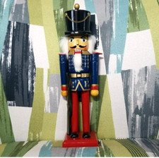  E - Wooden Nutcracker Christmas Holiday Decoration NIB