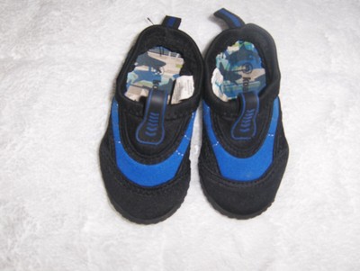boys water shoes size 5