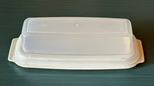 Vintage Rubbermaid Butter Dish Keeper Clear Lid & Almond Base