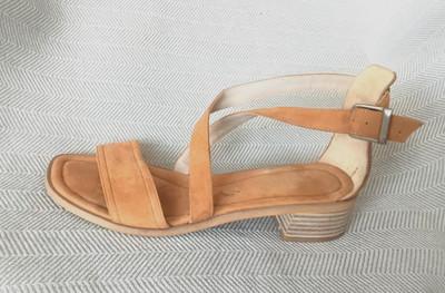 Marc O Polo suede sandals in caramel (light brown) size 38.5 (UK 5.5)