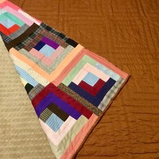 Vintage 1950/60s Hand Stitched Log Cabin Quilt 87.5 x 73 has small repair