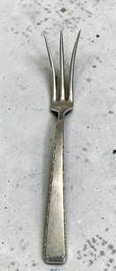 ANTIQUE STERLING TOWLE OLD LACE PICKLE FORK. 5.5. HIGHLY COLLECTIBLE!!! RARE