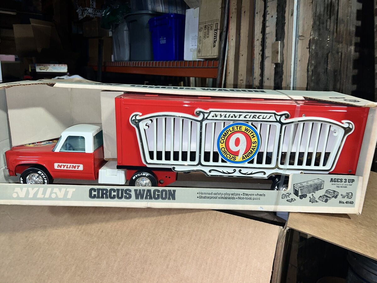 vintage 1977 Nylint Circus Wagon #4140 NIB - Gorgeous vintage 1977 Nylint Circus Wagon #4140 NIB - Gorgeous
