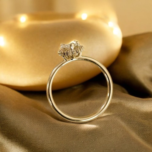 Alianza de diamantes talla marquesa IGI cultivada en laboratorio de 2,20 quilates de oro amarillo de 14 k - Imagen 4 de 16