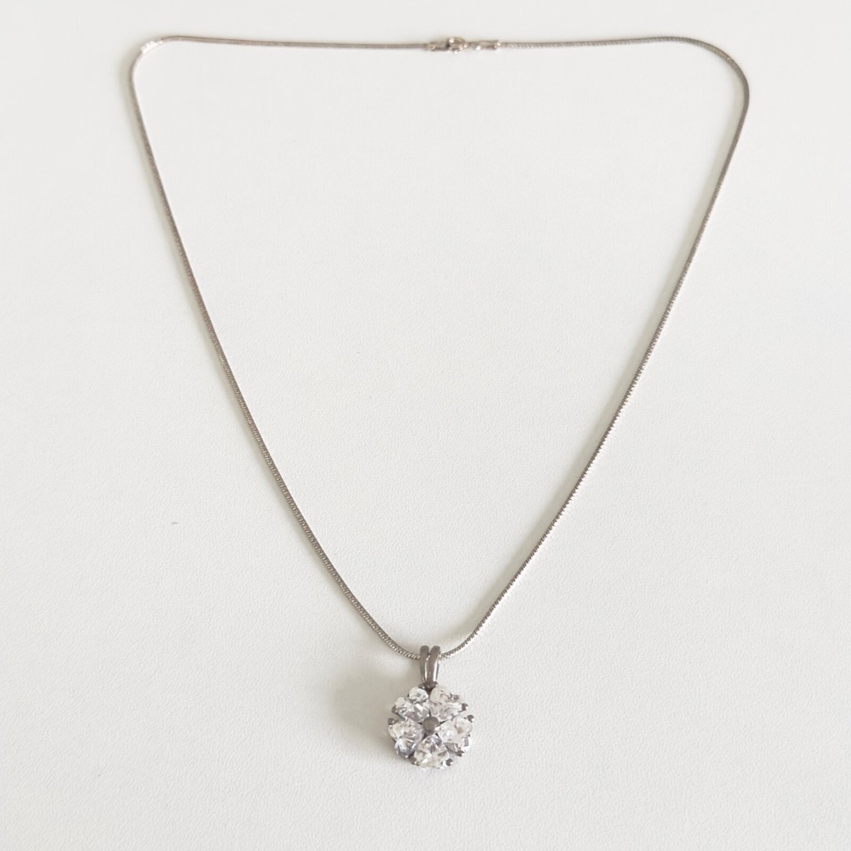 Vintage 925 Sterling Silver Clear CZ Hearts Flower Pendant Chain