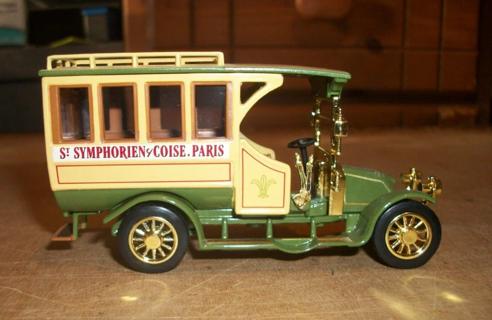 Matchbox Collectibles 1910 Renault Motor Bus YET06-M 1:43 Scale - Image 4 of 4