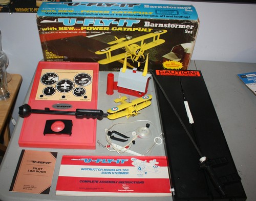 VINTAGE COOTIE COMPANY U-FLY-IT BARNSTORMER SET NO. 708 w/ SOPWITH CAMEL, BARN