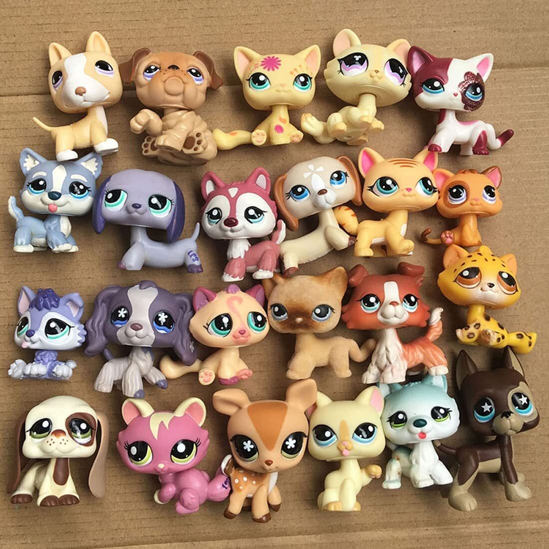 Pet Shop Random 2pcs Little Pets with Random 7pcs Accessories Kids Gift