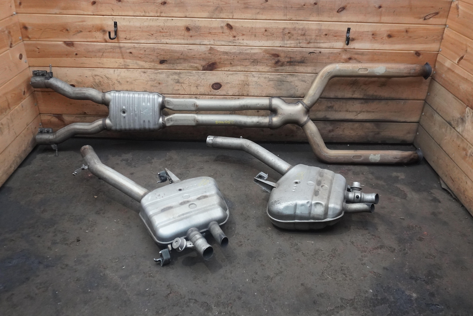Set 3 Rear Exhaust Muffler OEM 18307591632 Rolls Royce Ghost Series I 2009-2014