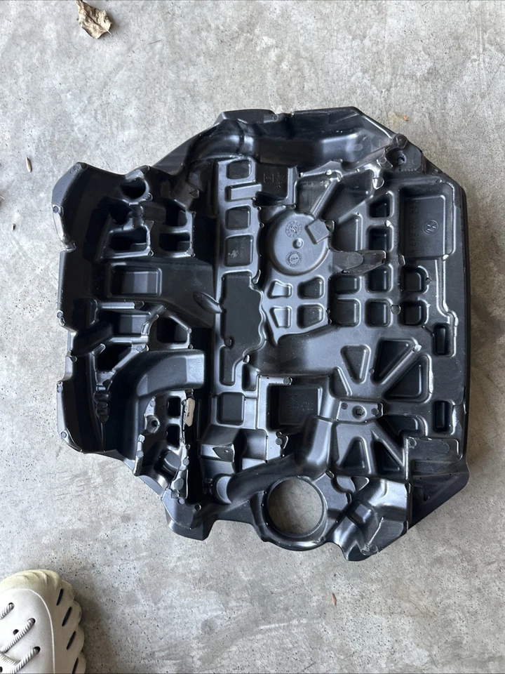 CUBIERTA MOTOR VOLKSWAGEN ATLAS GOLF R GTI OEM 2022 2023 2024 2025 Foto 3 de 4