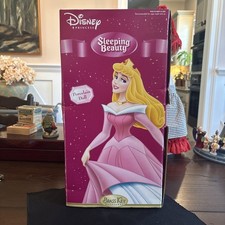 Disney Princess Sleeping Beauty Brass Key Keepsakes 2005 Porcelain Doll NIB