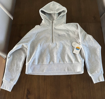 Vuori NWT Restore Half Zip Hoodie Light Heather Gray W Medium Activewear