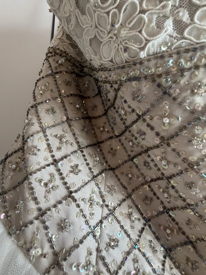 Vestido de novia David’s sin tirantes marfil lentejuelas talla 8 Foto 3 de 4