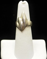 Sterling Silver Shell Like Design Ring SZ 6.0 FMD982