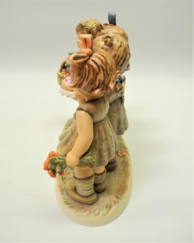 Goebel Hummel WE WISH YOU THE VERY BEST Century Collection Figurine #600 COA - Picture 5 of 9