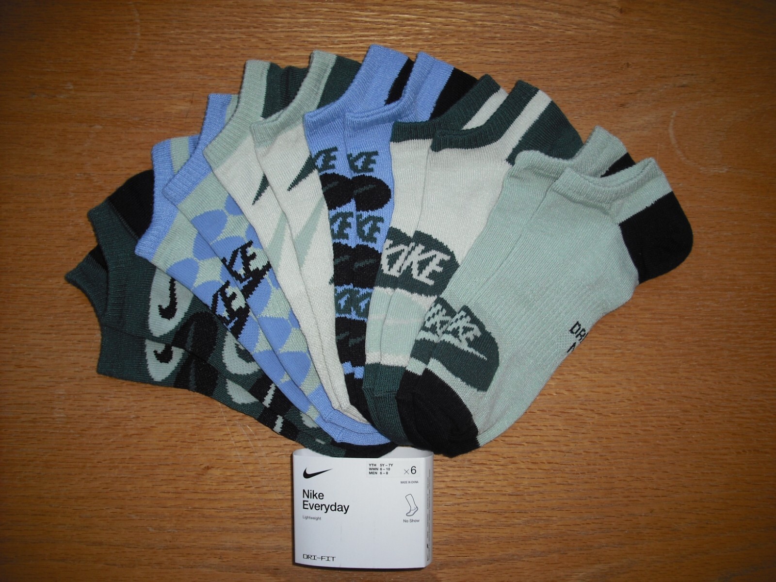 Womens NWT NIKE No-Show Socks 6prs Everyday DRI-FIT Lightweight Multi-Blue Sz:L-image